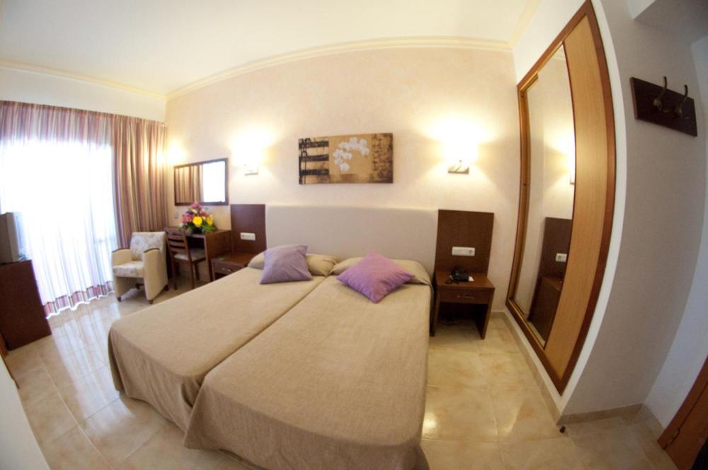 Hotel Cala Gat Cala Ratjada  Exteriör bild
