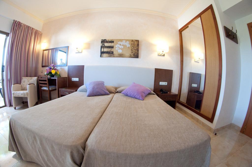 Hotel Cala Gat Cala Ratjada  Exteriör bild